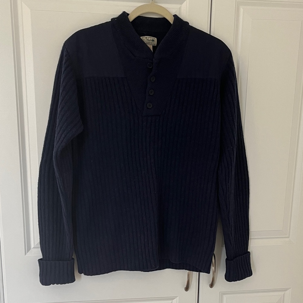 L.L. Bean Dark Blue Merino Lambswool Wool Sweater